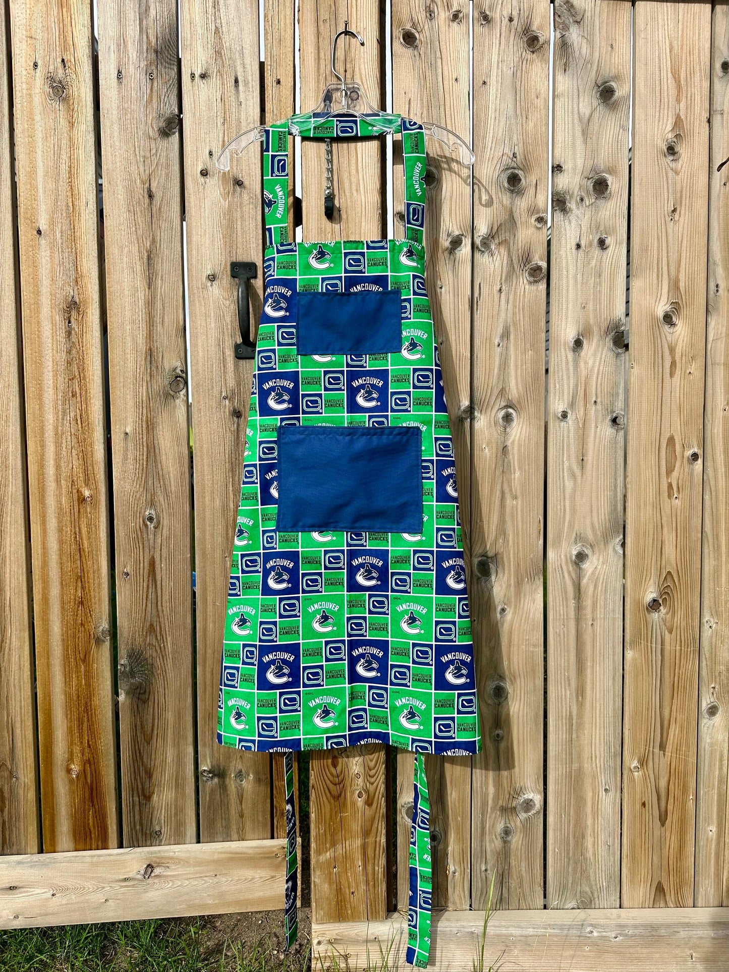 Canucks Apron - Cotton - Mens