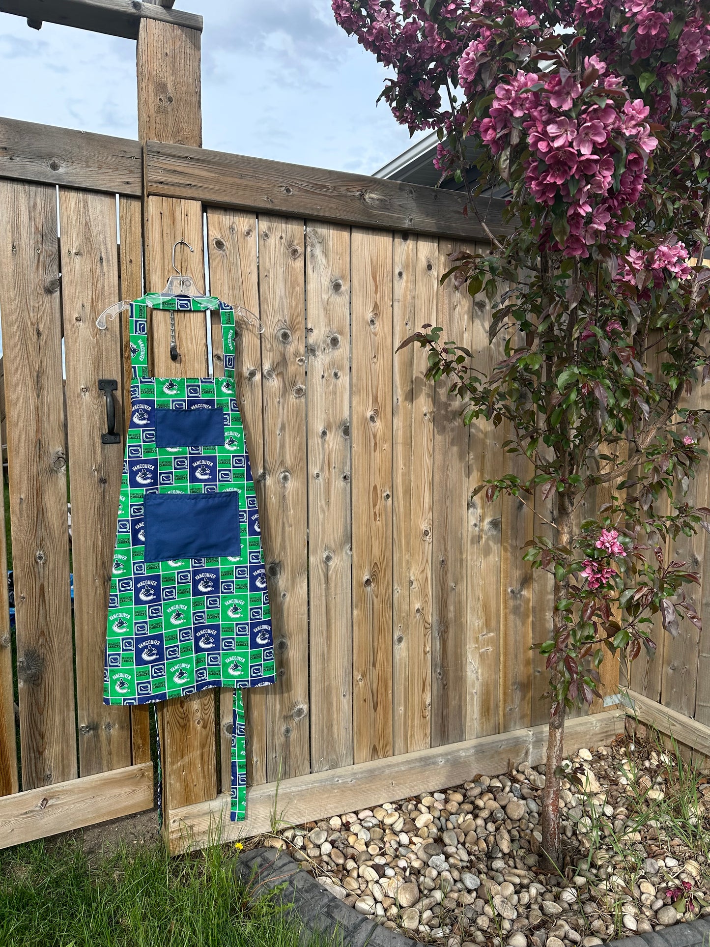 Canucks Apron - Cotton - Mens